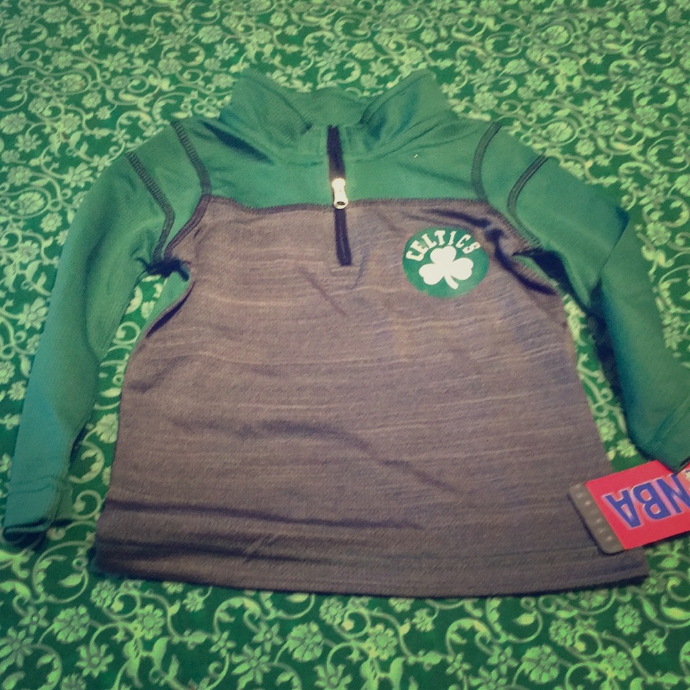 Ayhletic long sleeve 1/3 zip up Celtics